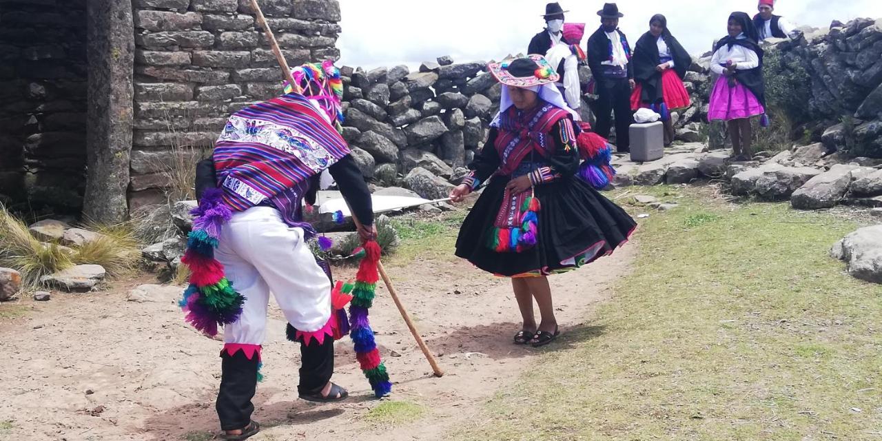 Taquile Hospedaje Mario Huillanopampa エクステリア 写真