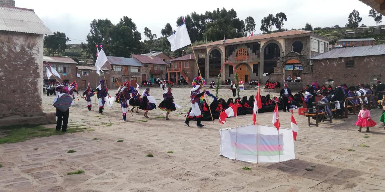 Taquile Hospedaje Mario Huillanopampa エクステリア 写真